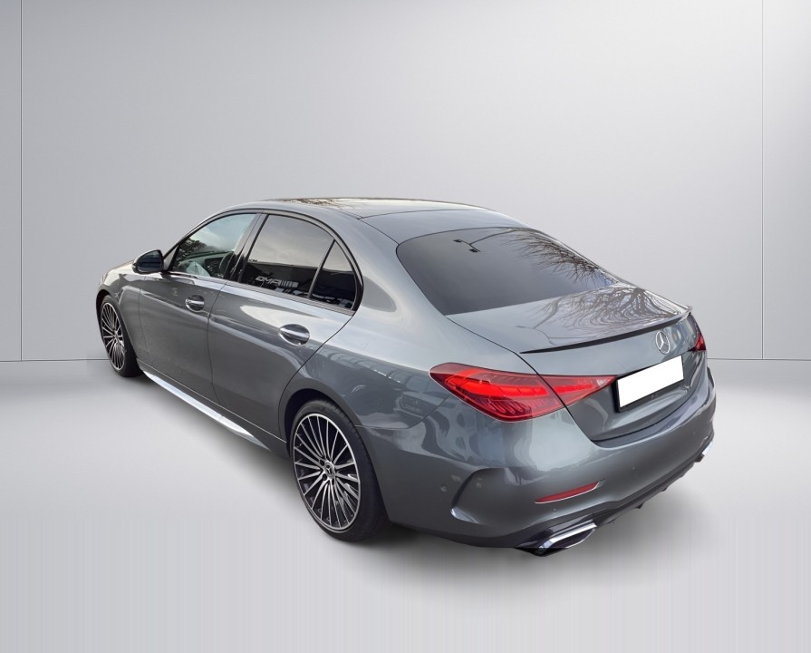 Mercedes-Benz C 300d 4MATIC AMG Line (4)