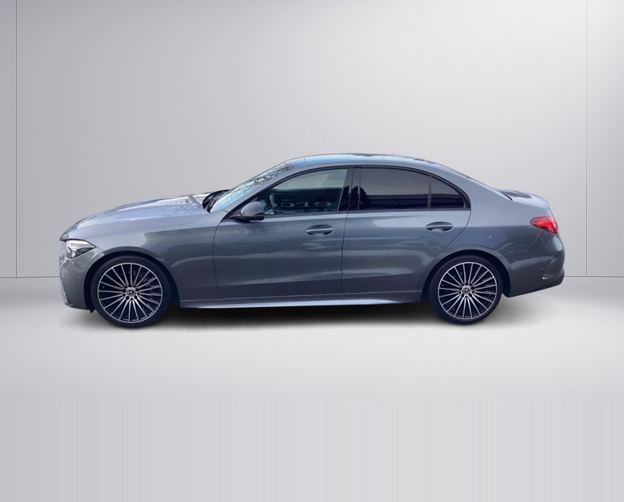 Mercedes-Benz C 300d 4MATIC AMG Line (5)