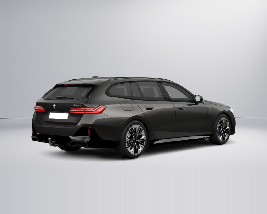 BMW Seria 5 520d Touring M-Sport (2)