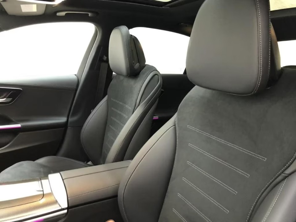 Mercedes-Benz C 200 4MATIC AMG Line - foto 12