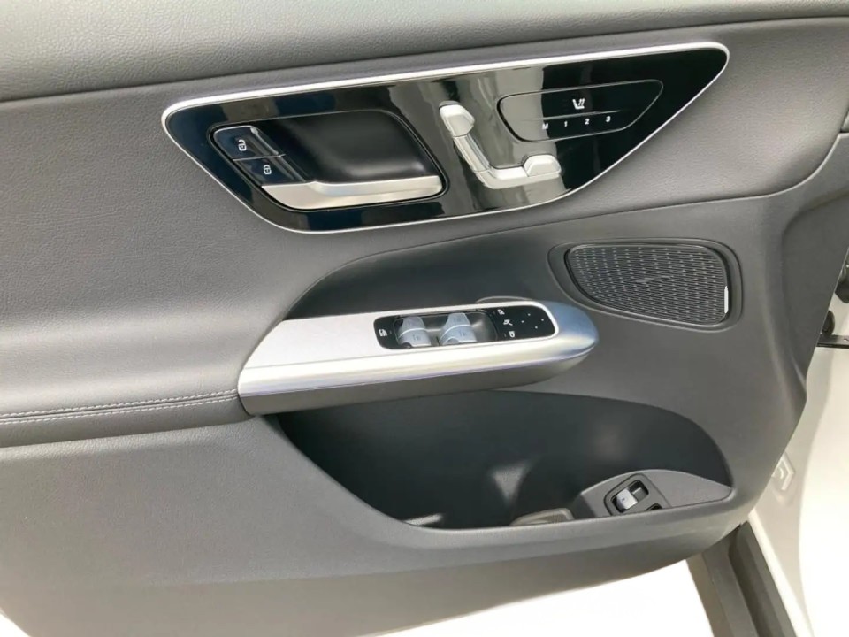 Mercedes-Benz GLC Coupé 300e 4MATIC Avantgarde - foto 13