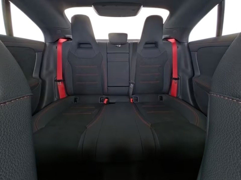Mercedes-Benz CLA AMG 35 4MATIC - foto 7