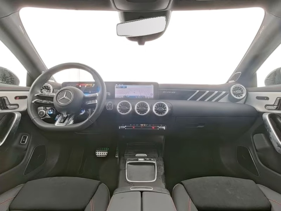 Mercedes-Benz CLA AMG 35 4MATIC (4)