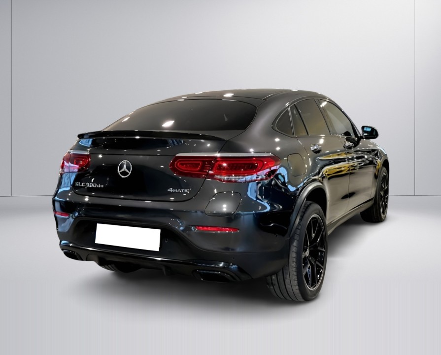 Mercedes-Benz GLC 300de 4MATIC Coupe AMG (2)