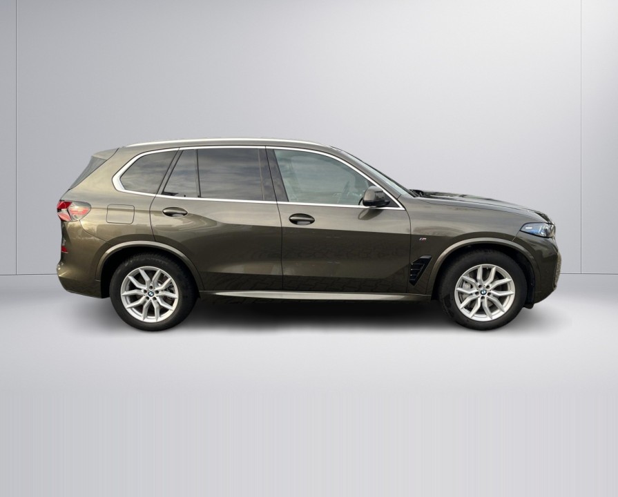 BMW X5 xDrive50e M-Sport (2)