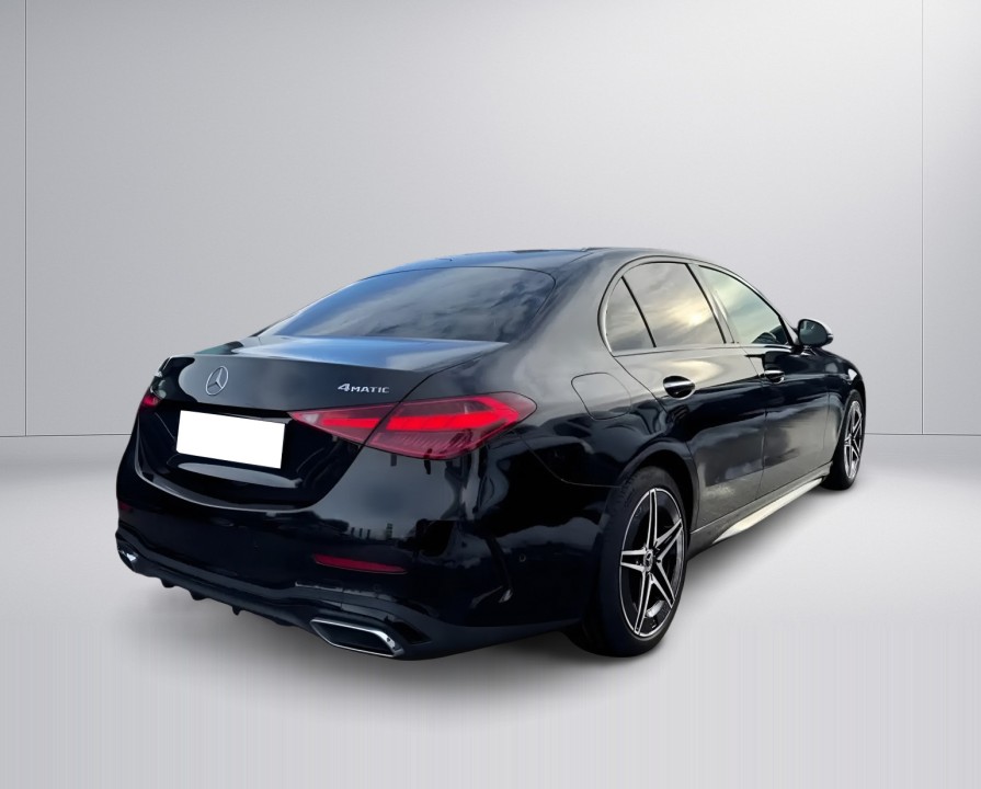 Mercedes-Benz C 300e 4MATIC AMG (3)