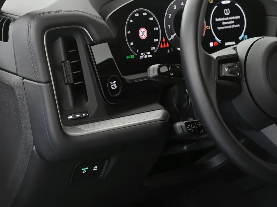 Porsche Cayenne - foto 12