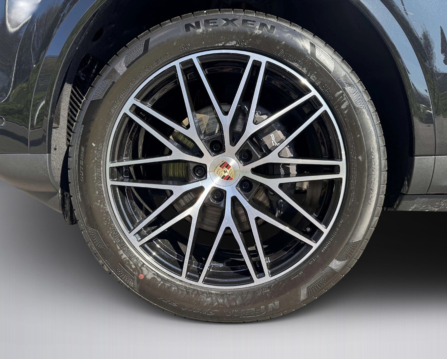 Porsche Cayenne - foto 24