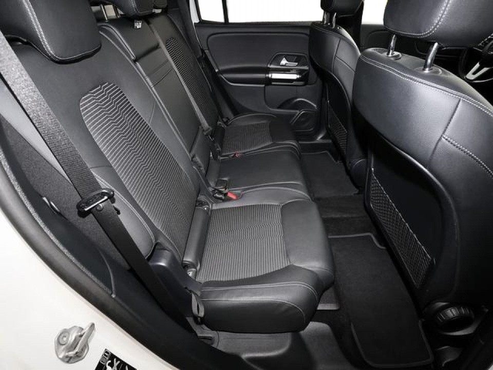 Mercedes-Benz GLB 220d - foto 14