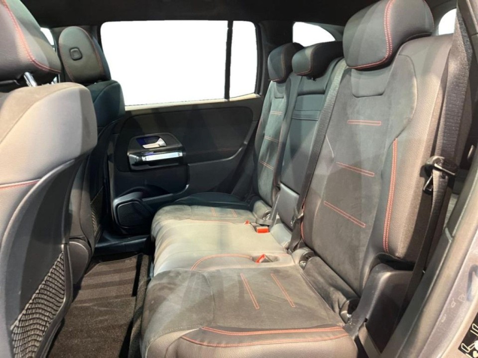 Mercedes-Benz GLB 220d 4MATIC AMG Line (4)