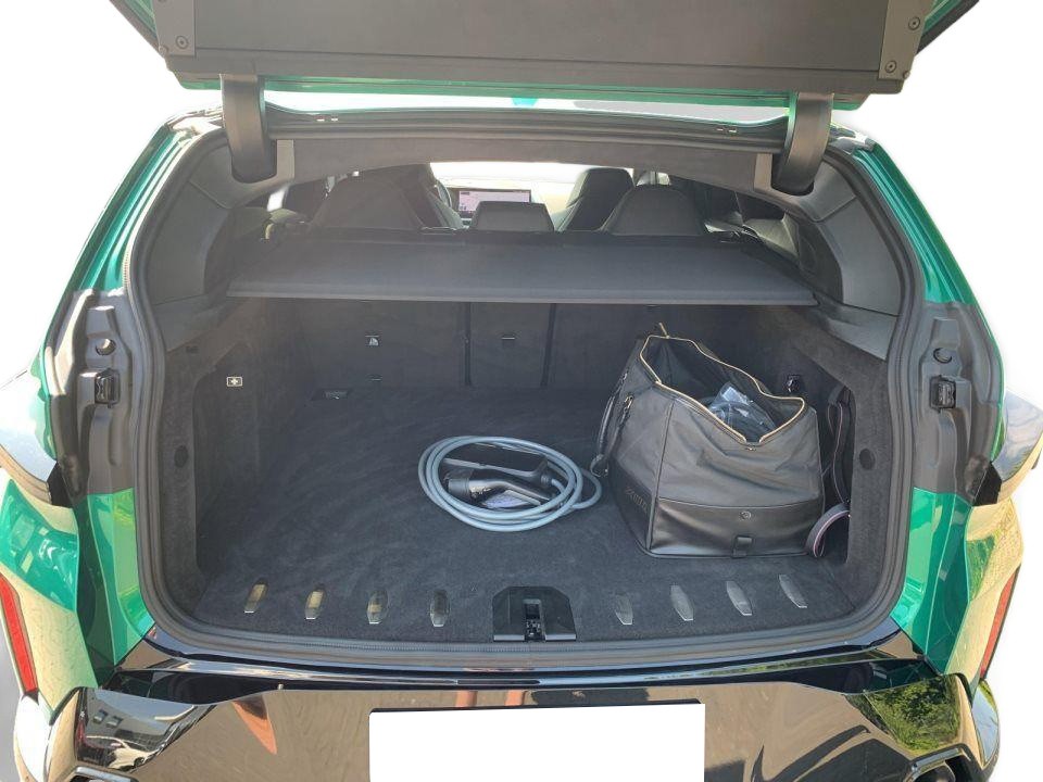 BMW XM 50e - foto 11