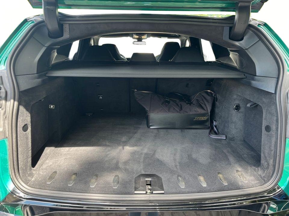 BMW XM 50e - foto 16