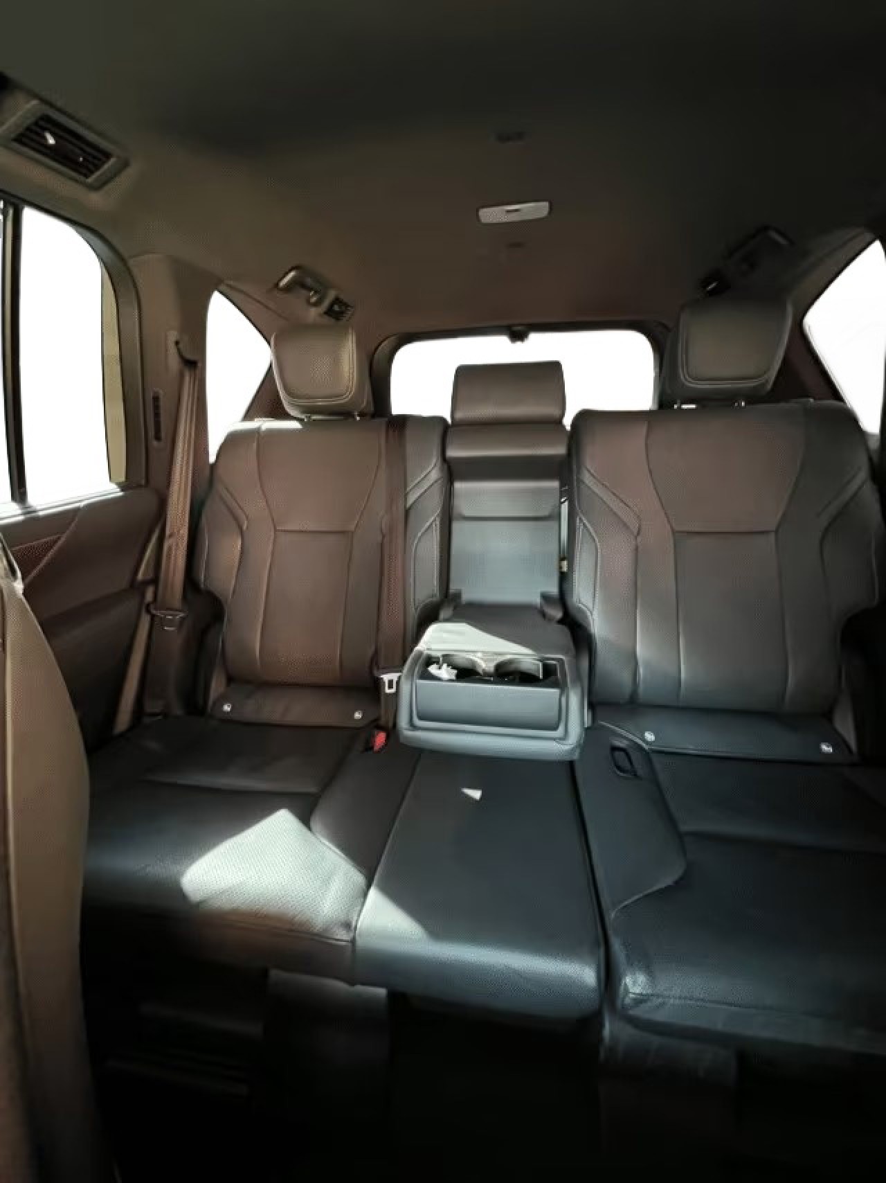 Lexus Seria LX 600 Black Edition - foto 27