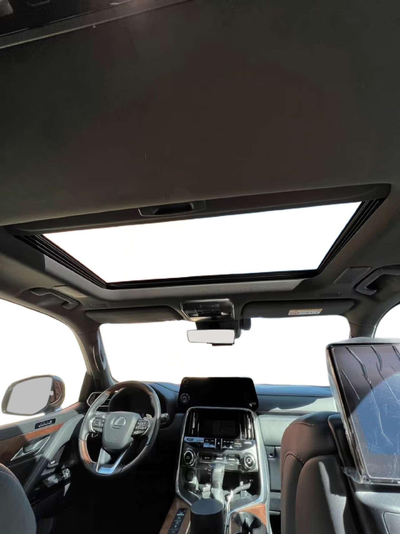 Lexus Seria LX 600 Black Edition - foto 10