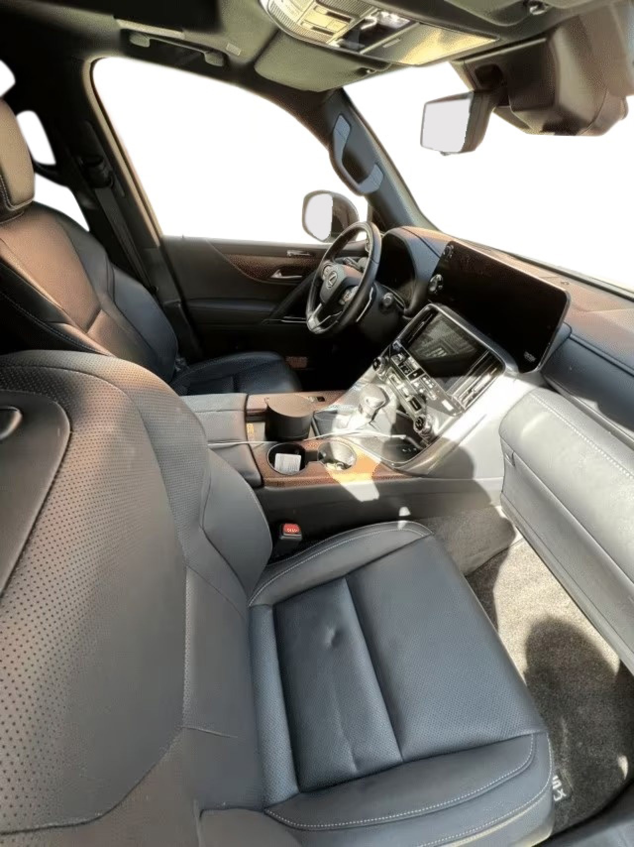 Lexus Seria LX 600 Black Edition - foto 8