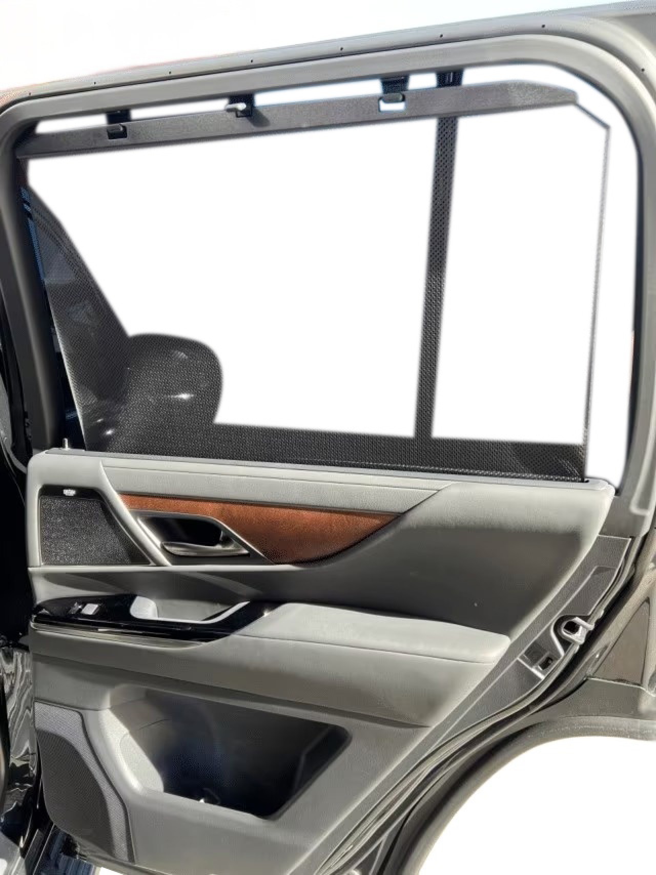 Lexus Seria LX 600 Black Edition - foto 33