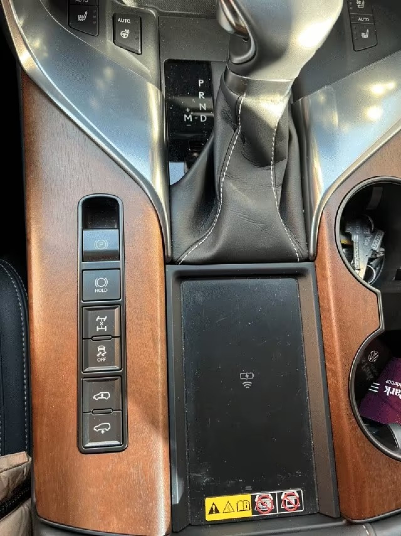 Lexus Seria LX 600 Black Edition - foto 12