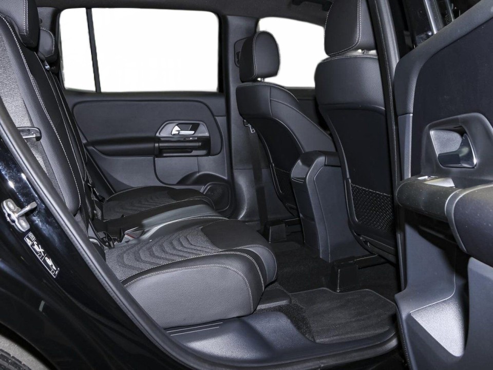 Mercedes-Benz GLB 200 (5)