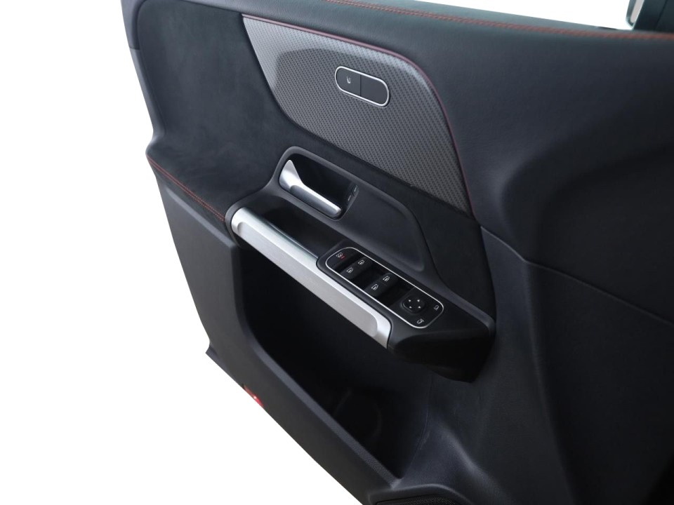 Mercedes-Benz GLB AMG 35 4MATIC - foto 17