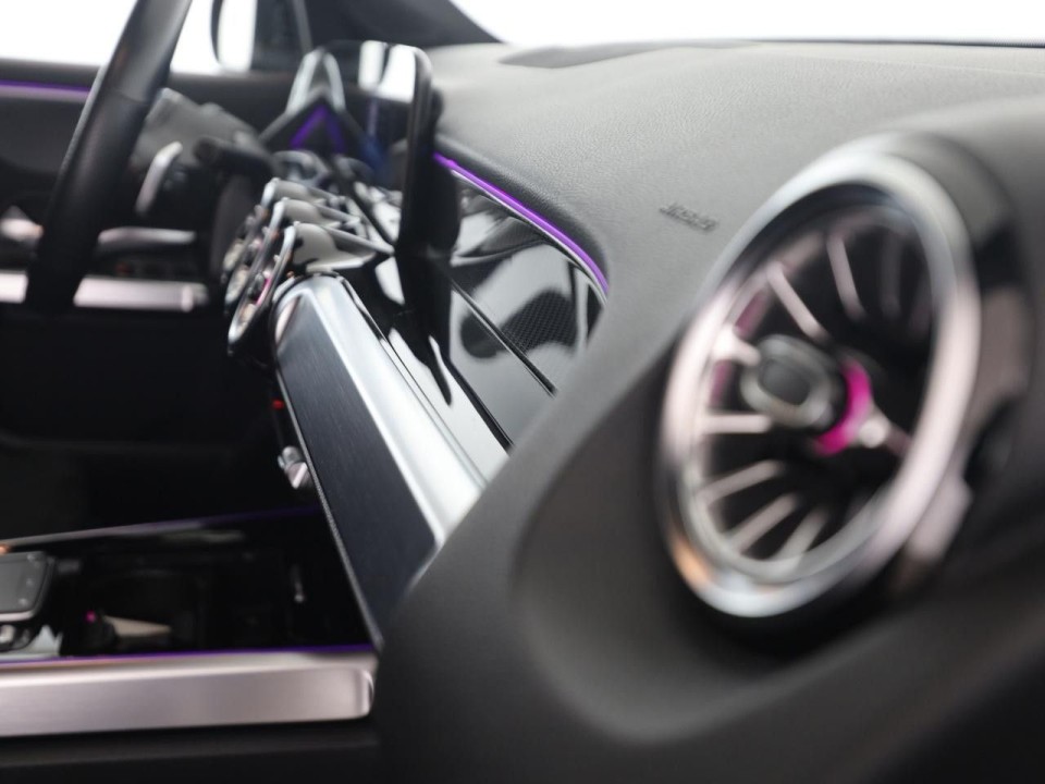 Mercedes-Benz GLB AMG 35 4MATIC - foto 13