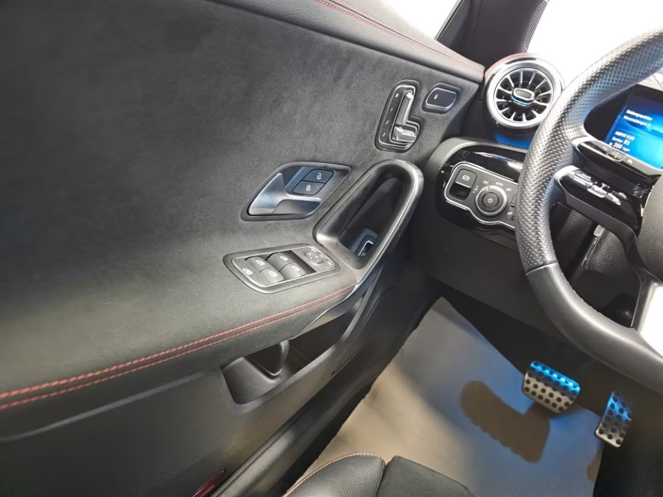 Mercedes-Benz CLA 250e AMG - foto 40