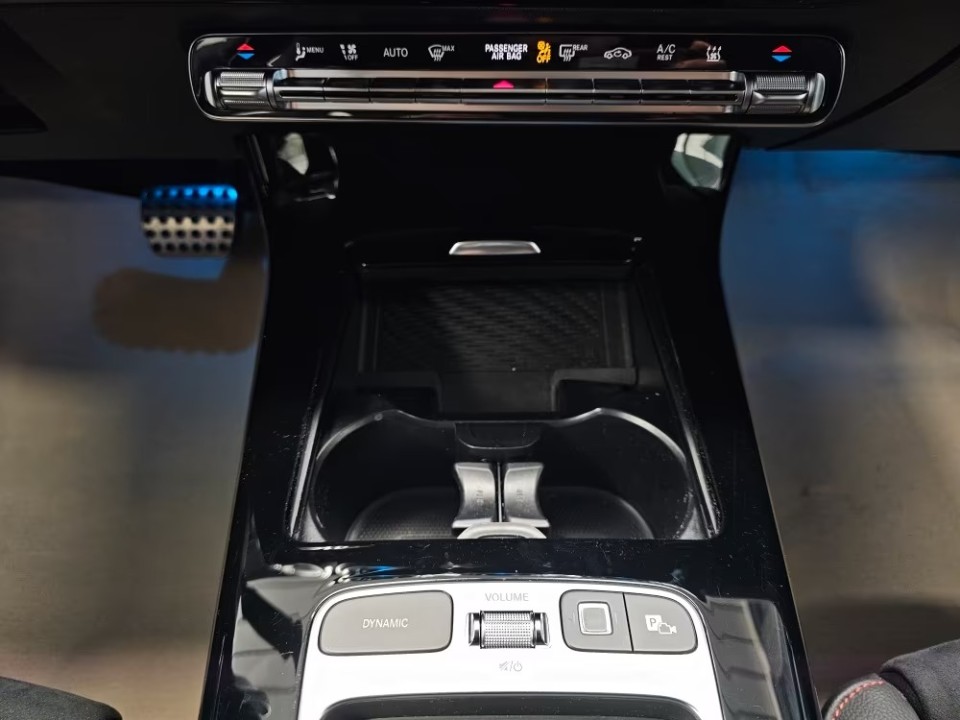 Mercedes-Benz CLA 250e AMG - foto 9