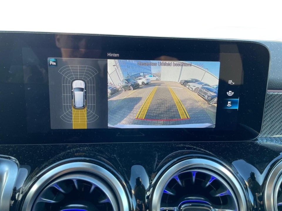 Mercedes-Benz GLB 200d 4MATIC AMG Line - foto 11