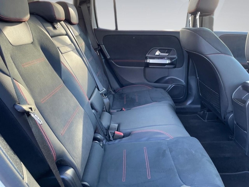 Mercedes-Benz GLB 200d 4MATIC AMG Line - foto 12