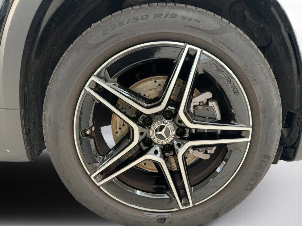 Mercedes-Benz GLB 180 AMG Line - foto 15