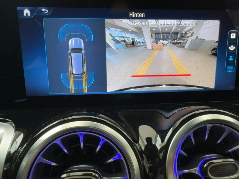 Mercedes-Benz GLB 180 AMG Line - foto 11