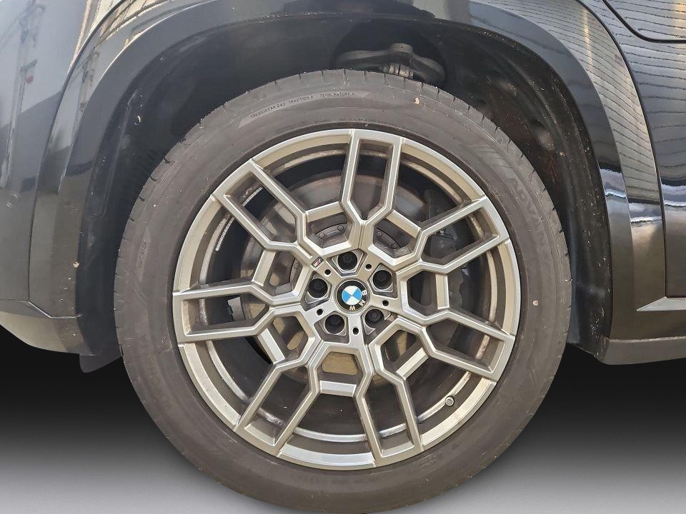 BMW XM 50e - foto 19