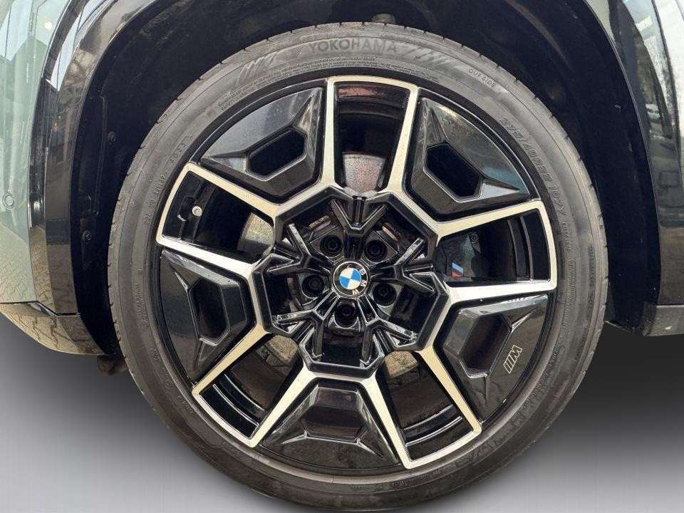 BMW XM 50e - foto 20
