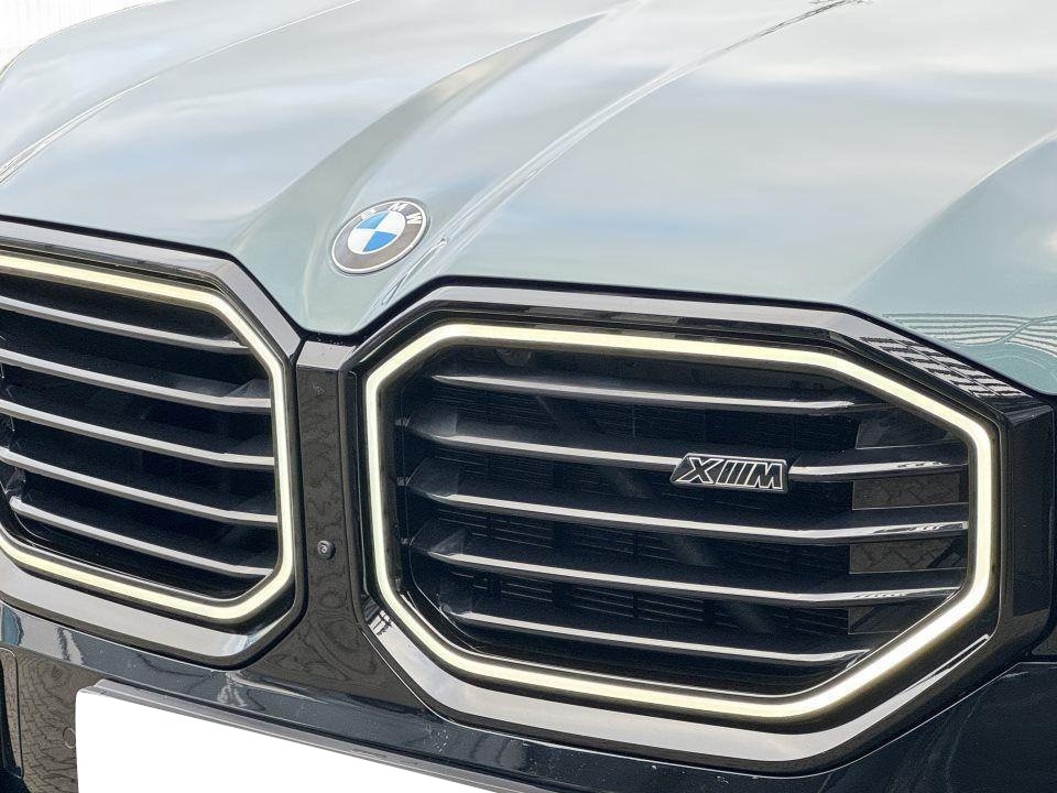 BMW XM 50e - foto 18