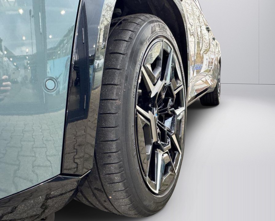 BMW XM 50e - foto 19