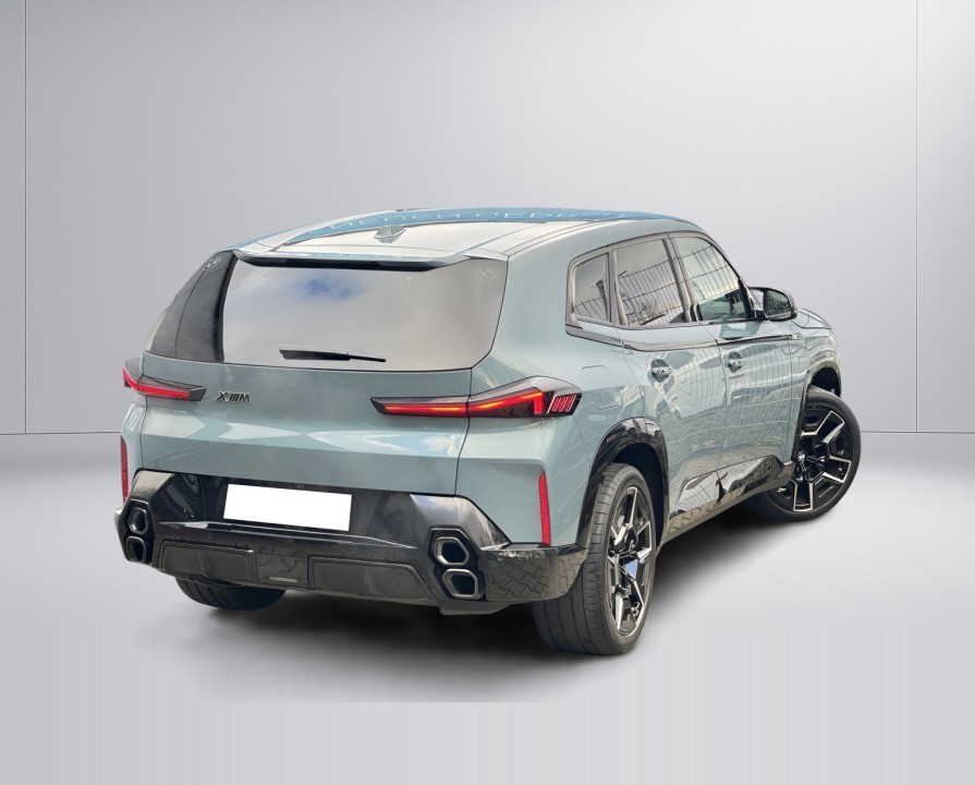 BMW XM 50e (2)