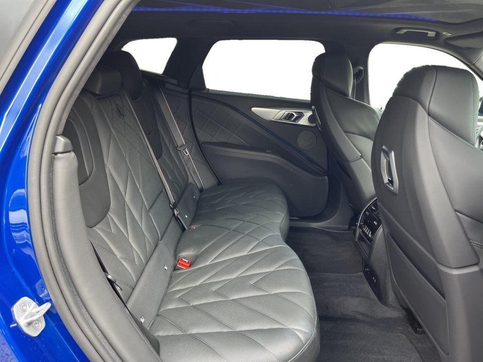 BMW XM 50e - foto 19