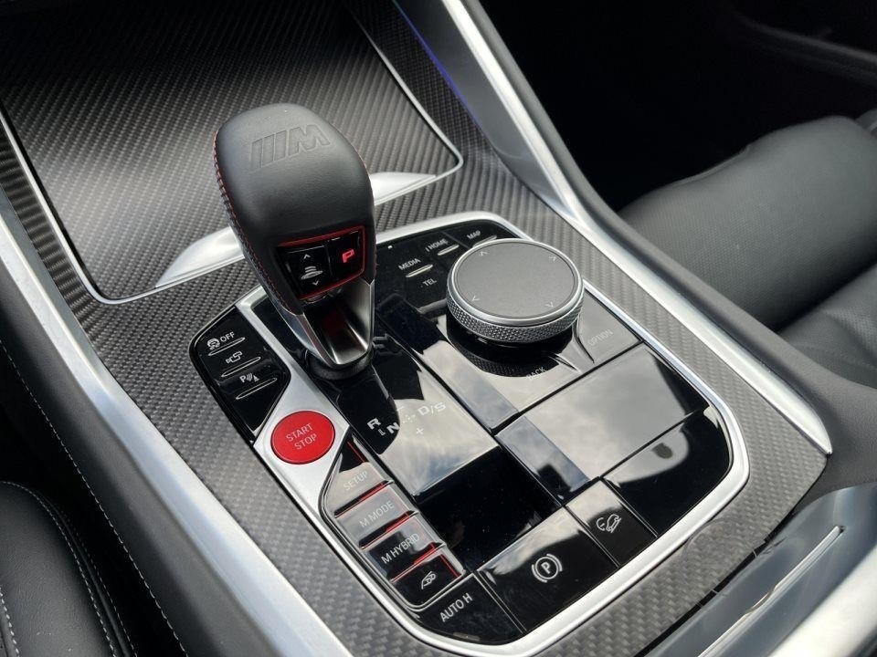 BMW XM 50e - foto 17