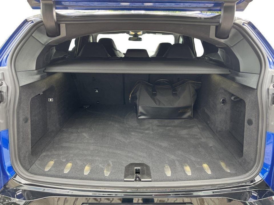 BMW XM 50e - foto 22