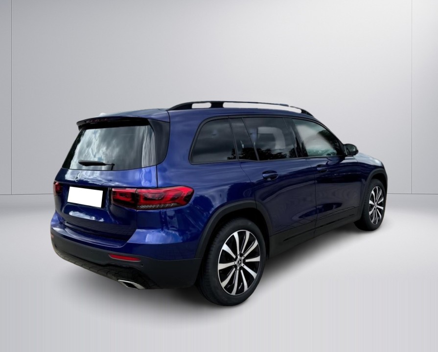 Mercedes-Benz GLB 200 (2)