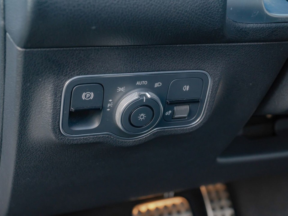 Mercedes-Benz GLB 220d 4MATIC AMG Line - foto 10