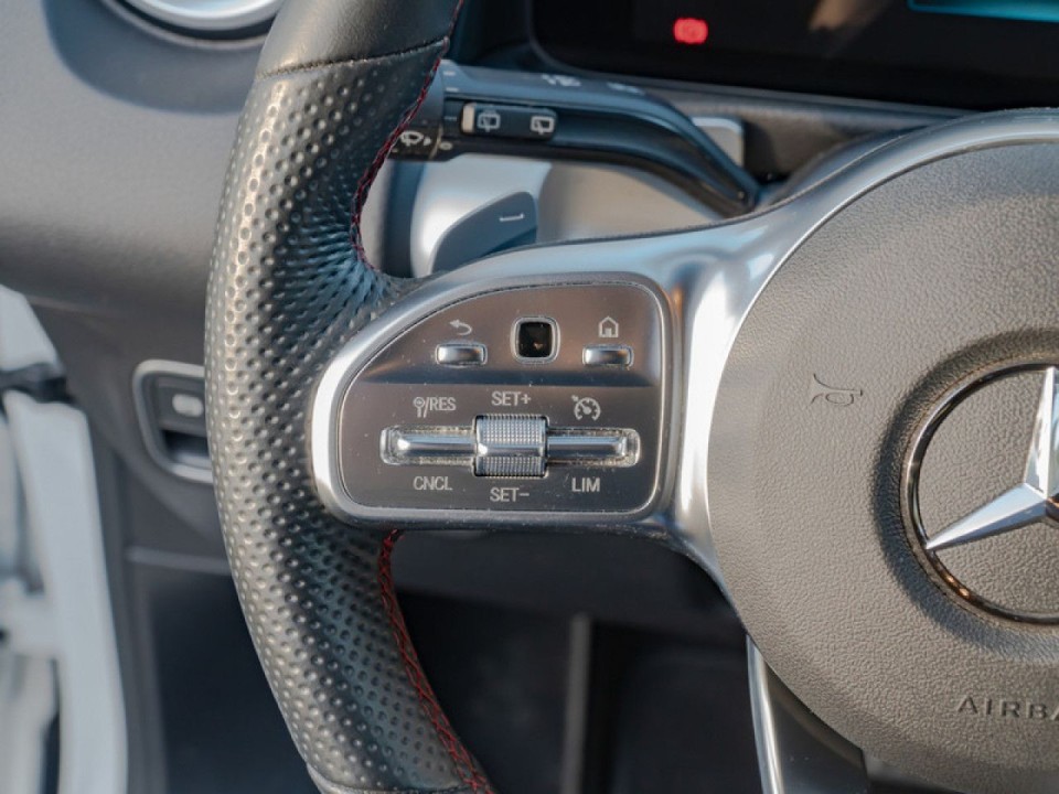 Mercedes-Benz GLB 220d 4MATIC AMG Line - foto 6