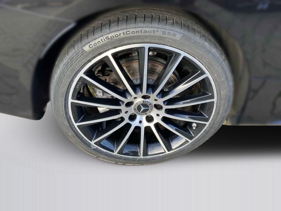 Mercedes-Benz C 300 AMG - foto 12