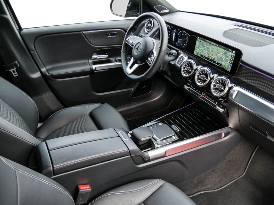 Mercedes-Benz GLB 250 (5)