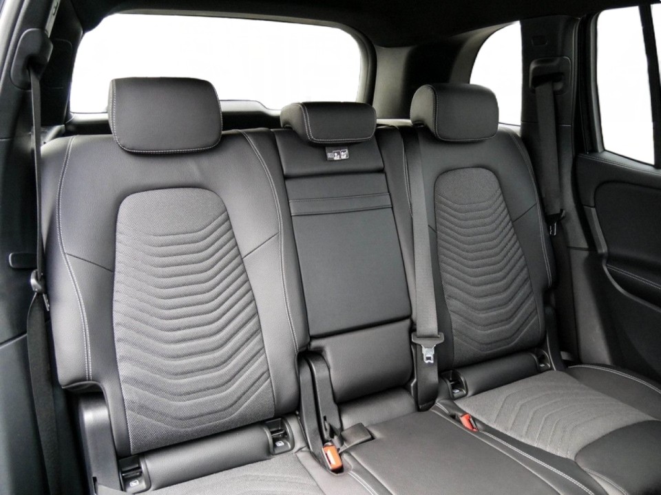 Mercedes-Benz GLB 250 (3)