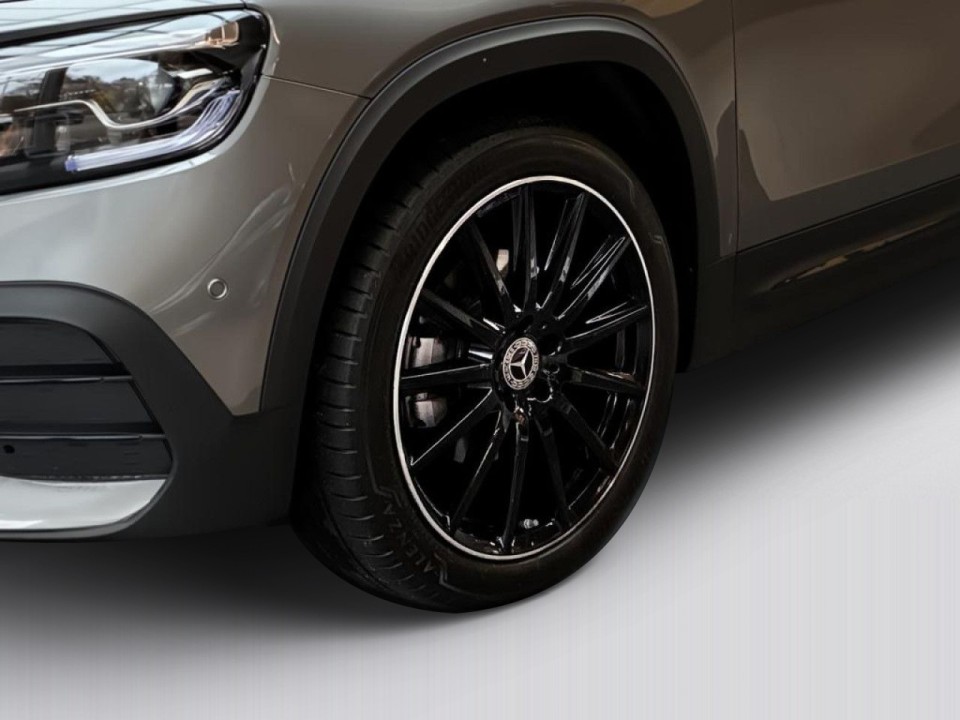 Mercedes-Benz GLB 200 AMG Line - foto 12
