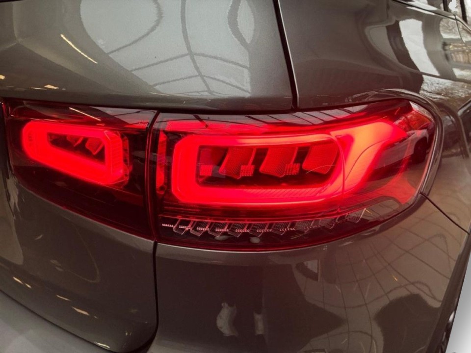 Mercedes-Benz GLB 200 AMG Line - foto 10