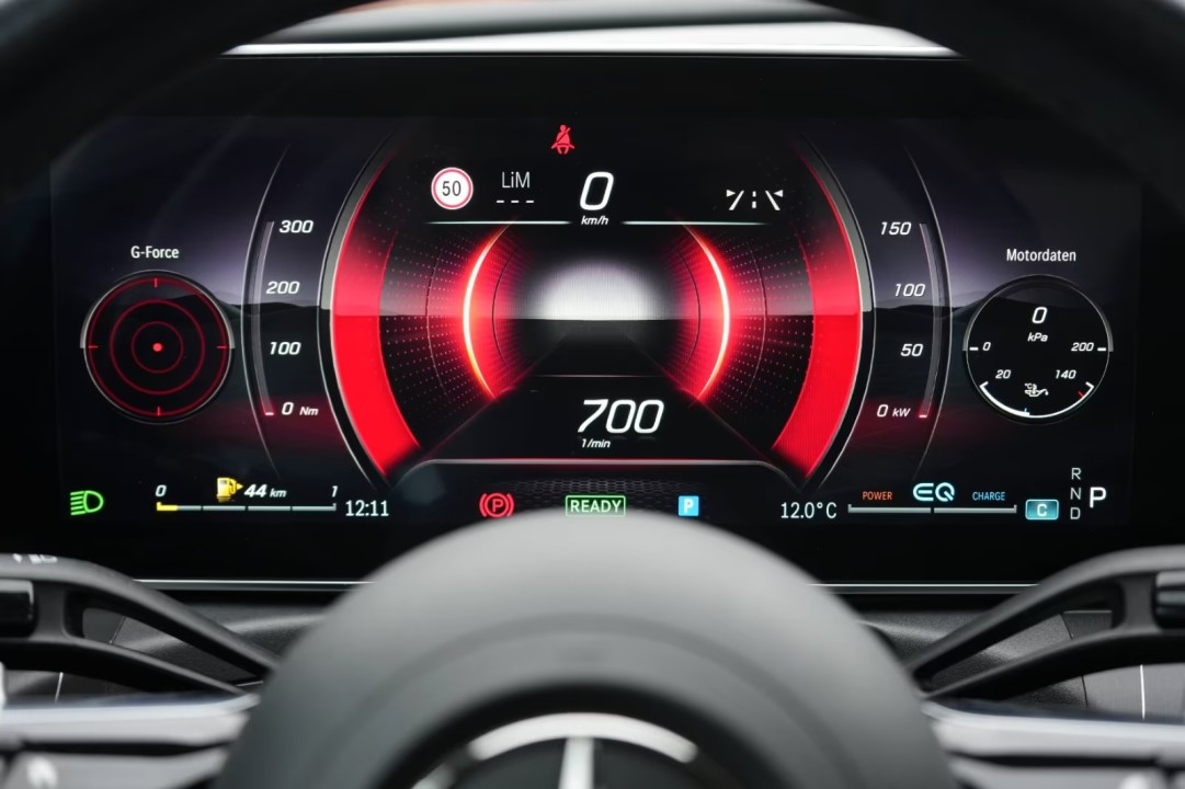 Mercedes-Benz C 200 4MATIC AMG - foto 14