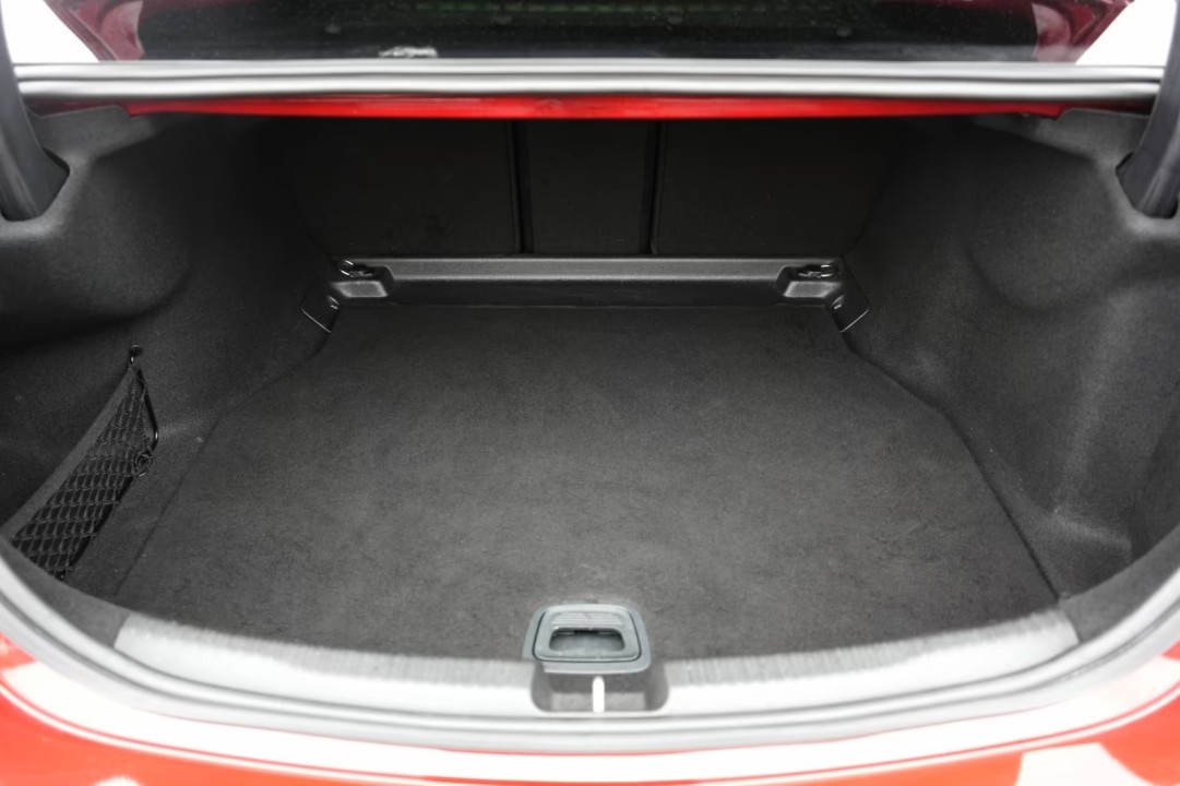 Mercedes-Benz C 200 4MATIC AMG - foto 33