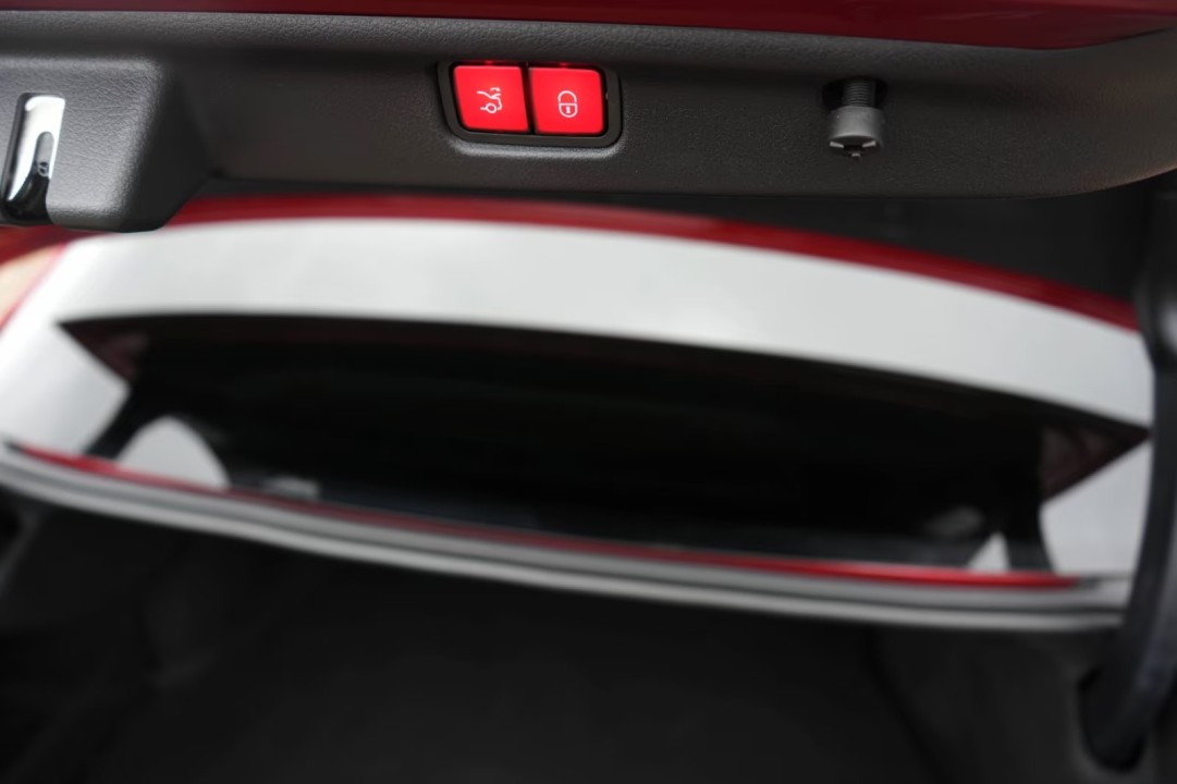 Mercedes-Benz C 200 4MATIC AMG - foto 32