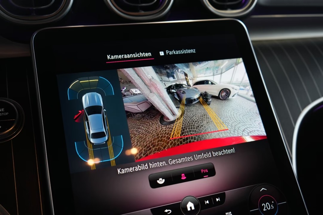 Mercedes-Benz C 200 4MATIC AMG - foto 22